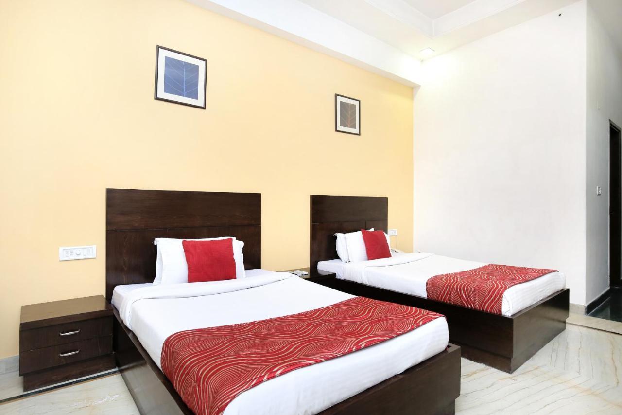 Capital O 15395 Hotel 42 Amritsar Eksteriør bilde