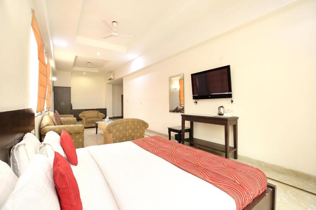 Capital O 15395 Hotel 42 Amritsar Eksteriør bilde