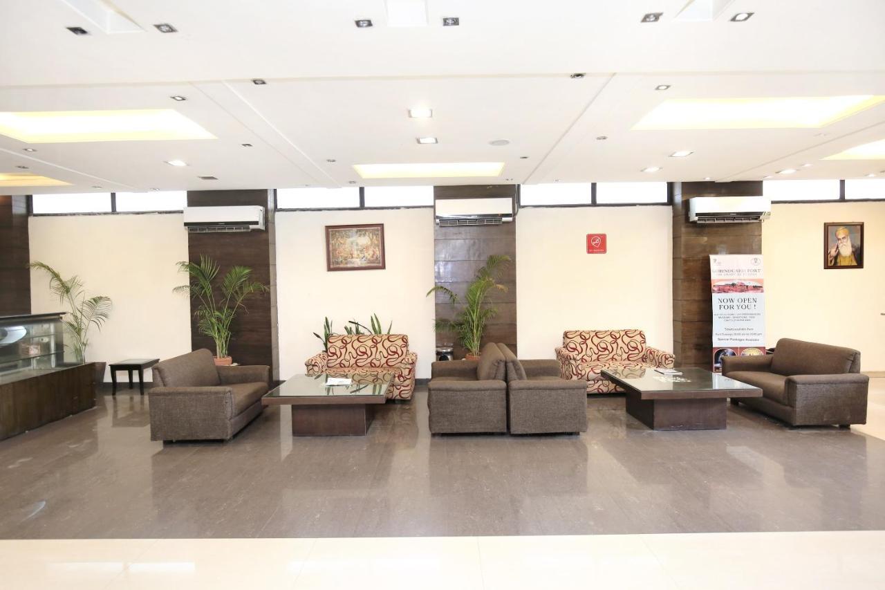 Capital O 15395 Hotel 42 Amritsar Eksteriør bilde
