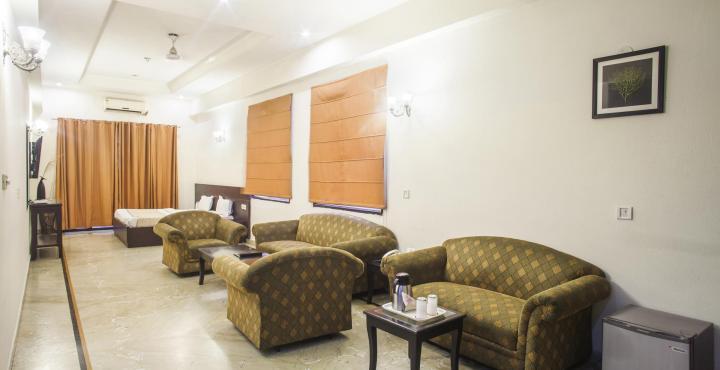 Capital O 15395 Hotel 42 Amritsar Eksteriør bilde
