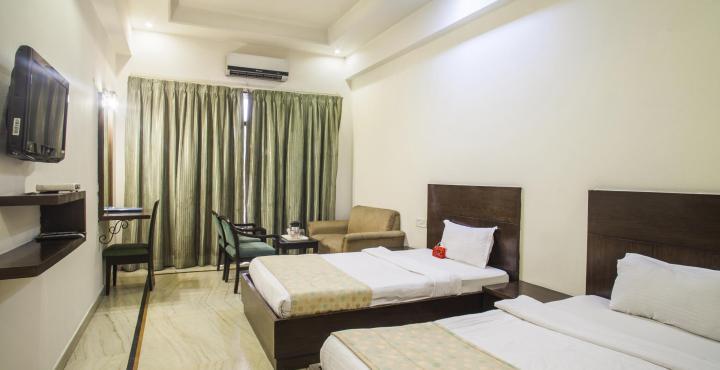 Capital O 15395 Hotel 42 Amritsar Eksteriør bilde